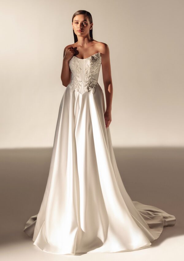 LAYLA-Elegant-Wedding-Dress-A-Line-Strapless-Neckline-with-Floral-Lace-Appliqué-Bridal-Dominiss-love-bridal-london